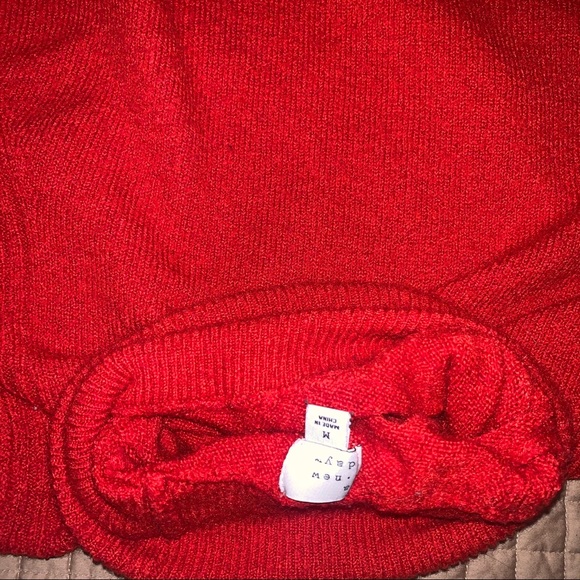 Red turtle neck - Picture 1 of 3